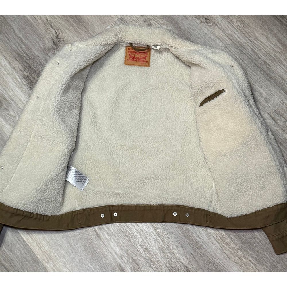 Levi's canvas, Sherpa trucker‎ jacket size small. NWOT - Picture 2 of 7